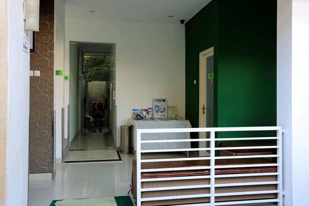 Reddoorz Near Pantai Jerman Hotel Kuta  Exterior photo
